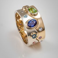Luxury Two-tone Wide Band Colorful Synthetic Gemstone Ring Copper Material Women Jewelry Ring For Banquet