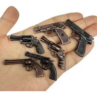 1/12 Dollhouse Mini Simulation Revolver Pistol Model For Action Figure Soldier Scene Decoration Doll House Diorama Photo Props