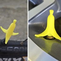 2 Pcs Banana Valve Caps Suitable for Cars, Motorcycles, and Trucks Auto Tire Valve Stem Caps Air Valve Caps