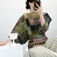 Miyake Pleated T-shirt 2026 New Silhouette Top 7-sleeve Color Collision Retro Fashion Loose Casual Smock Plus Size Stretch Women