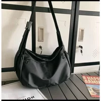 Large Capacity Tote Leisure Waterproof Simple Nylon Cloth Bag Unisex Crossbody Bag Lightweight Sports Bag Dumpling Bag