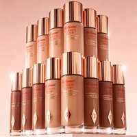 CT Holding Liquid Foundation Essence Hyaluronic Acid Foundation Makeup Spray Pressed Powder Effectively Maintains Makeup Effect