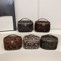 Women Faux Suede Cosmetic Bag Large Capacity Bath Travel Bag Vintage Makeup Pockets Handheld Storage Bag Leopard Toiletry Box