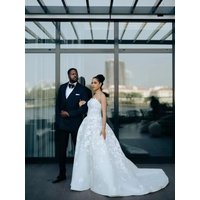 2026 Elegant Wedding Dresses for Women Bride Strapless A Line Sweep Train Lace Africa Nigeria Garden Country Bridal Gowns Custom