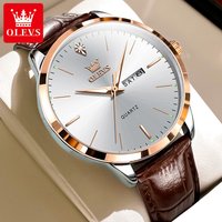 OLEVS 2935 Modische Business-Markenuhren für Herren Lederarmband Trendige Wochenkalender-Quarzuhr Leuchtend Wasserdicht 43mm Zifferblatt