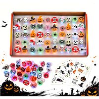 50 anneaux lumineux LED pour Halloween et 10 tatouages lumineux qui brillent dans le noir, accessoires de fête pour Halloween, idéal pour la fête des bonbons ou des farces.