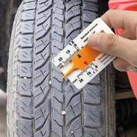 Accurate Tire Tread Depth Gauge 0-20mm Handy Tire Measuring Tool Portable Tester for Auto Car Motorcycle Bike Vehicle Safety