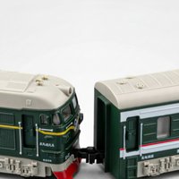 3 Pieces Moving Railway Locomotive Set Magnetized Couplings Alloy Train Model Electric Toy Train Openable Doors