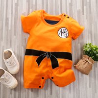 Lässiger Anime-Overall mit chinesischem Charakter-Grafikdruck für kleine Jungen und kurzen Ärmeln