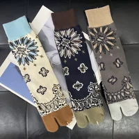 Personalized Paisley Pattern Retro Combed Cotton Split Toe Woman Socks Plant Floral Soft Two-Toed Japanese Women's Tabi Sox
