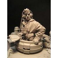 New Unassembled 1/16 The tank captain (A bust) 120mm Figures Resin Kit DIY Toys Unpainted kits