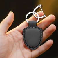 Creative Leather Car Keychain Personalized Exquisite Shield Car leather Keychain Zinc Alloy Durable Couple Key Chain Travel