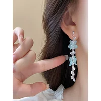 Fresh Sweet Flowers Long Earring for Women Personality Temperament Crystal Tassel Drop Earrings Delicate Fashion Jewelry Gift A1