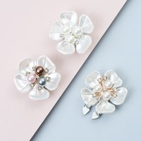2Pcs Imitation Shell Pearl Petal Flower Button Cover Luxury Shirt Sleeve Button Elegant Copper Cufflinks Accessories for Women