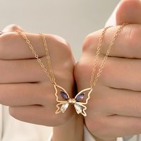 Exquisite Zircon Hollow Butterfly Couple Necklace for Women Elegant Magnetic Insect Pendant Clavicle Chain Wedding Engagement