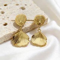 2026 Summer Unique Leaf Design Stainless Steel Ear Clips for Women Painless 18K Gold-Plated Waterproof Non Tarnish Earrings