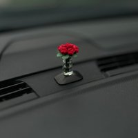 Dainty roses car center console window ornament mini cure car accessories ladies car personality beautiful interior ornaments