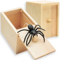 Spider Prank Box Pop Out Rubber Spider Handmade Wood Scare Box Party Game Surprise Joke Funny Trick for Halloween Gift