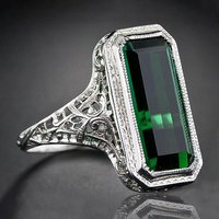 Huitan Temperament Female Luxury Finger Ring Bright Green Zirconia Aesthetic Hollow-out Design Accessories for Anniversary Party