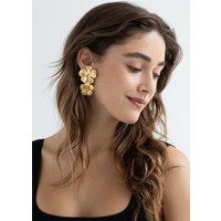 Retro exaggerated multi-layer floral leaf metal earrings, suitable for women to wear, simple and luxurious jewelry, elegant
