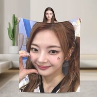 ITZYS GOLD IMAGINARY FRIEND LIA MIDZY Blankets Funny Plush Throw Blanket For Girls Boys Couch Bed Flannel Bedspread Bed Cover