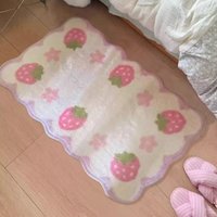 Retro carpet sweet strawberry floor mat bedside blanket foot mat imitation cashmere bedroom bedside plush non-slip mat cloakroom