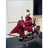 2026 New Queen Anne's Revenge Red Matching Building Block Ship Children's Toy New Year Birthday Gift image 4