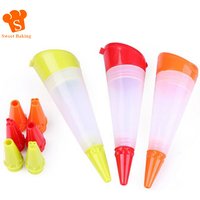 Silicone Cream Cake Writing Pen Baking Decorating Tool Cake Mold Cream Cup Nozzles Kitchen Accessory Western Food Plate Tool
