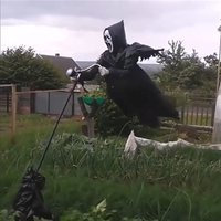 Straszny kostium szata z motywem ducha na Halloween – z rekwizytami stracha na wróble, idealny do odgrywania ról zwierząt i przebrania cosplay.