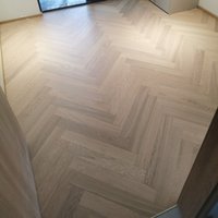 Customizable solid wood herringbone floor single piece specification 600 * 92 * 15mm
