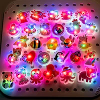 1pcs Animal LED Shoes Charms Lighted Cute Owl Duck Cat Panda Bee Pig Pink Shoe Decoration Accessories Salamander Clog Pins