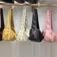 Vintage Niet Frauen Schulter Taschen Motorrad Stil Unterarm Tasche Luxus Weiche Pu Leder Umhängetasche Retro Trend Handtaschen 2025