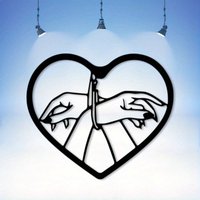 Wrought Iron Heart Handcuff Wall Art, Gothic Black Metal Decor for Home Living Room Bedroom Bar Vintage Rustic Hanging Ornament