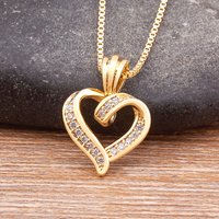 Fashion Love Heart Shape Spiral Design Pendant Necklace 3 Styles For Women Pave Shiny Crystal Zircon Copper Neck Jewelry Gifts