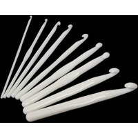 9-piece white handle smooth plastic crochet hook set, size range 3-12mm, perfect for weaving yarn, each 5.9 inches long