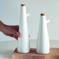 Japanese style minimalist ceramic seasoning bottle, large capacity oil bottle, soy sauce pot, household kitchen supplies