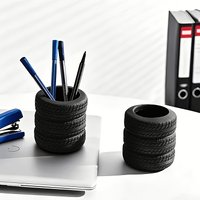 Novelty Tyre Design Pen Container Unique Desk Decor Storage Cup for Pencil Cosmetic Brush Auto Fans Home Office Decoration