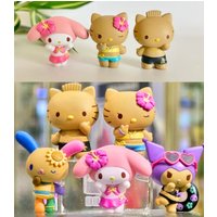 New In Stock Summer Vacation Blind Box Black Leather Kuromi Kt Cat Flower Little Rabbit Beach Play Style Doll Desktop Ornament