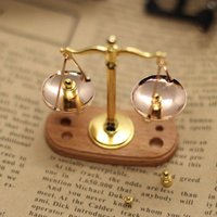 Antique Simulation Balance Scale DIY Craft Mini Balance Model 1/12 Dollhouse Traditional Design Justice Scale Model Kids Gift