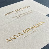 200 szt. Luksusowe, personalizowane wizytówki z złotą folią, złoty tłoczenie, spersonalizowany tekst, druk logo, wysokiej jakości papier premium.