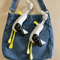 Exquisite Cute Seagull Pendant Keychain, Made of High-Quality Faux Leather, Suitable for Bag Pendants, Car Keychain Accessory.