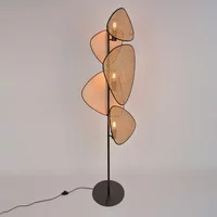Lampe autoportante en rotin faite à la main, design moderne, luminaire décoratif d'intérieur, idéal pour un salon, une chambre à coucher ou un loft