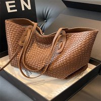 Light Soft Leather Packager Versatile Commuter Bag Women Versatile Fashion 2026 New Summer Work Leisure Shoulder Tote Big Bags