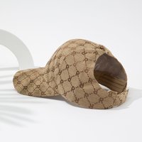 A Japanese-Style InS-Style Baseball Cap with Diamond R Logo and Exposed Ponytail Is Suitable for Women's Daily Outings