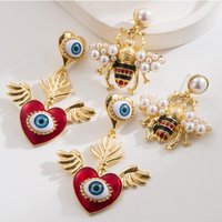 New Earrings Women's Personality Creative Love Devil's Eye Pearl Bee Earrings Silver Needle Earrings
