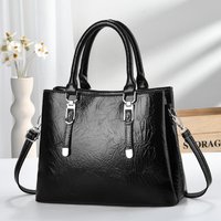 Classic leather tote bag, classic large-capacity women's handbag, versatile shoulder bag and crossbody bag, lightweight and larg