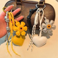 Vintage Leather Flower Heart Bag Charm & Keychain, Handmade Boho Tassel Bag Pendant for Women, Aesthetic Accessory for Tote Bags
