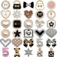 1PCS Acrylic Shoe Charms Fashion Jewelry Shoe Buckle Sandal Pins Accessories Women Men New Shoe Decoration Wristband Tote Bag