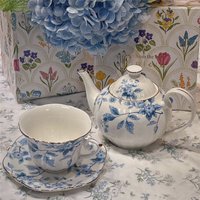High-Grade Porcelain Tea Cup and Saucer Set Teapot English Afternoon Teacup Coffee Pot Ceramic Coffee Cup Mug Party Cafe