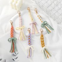 1pc Bohemian Woven Daisy Keychain with Tassels Hand-Woven Flower Keychain Handmade Beach Bag Pendant Creative Gift